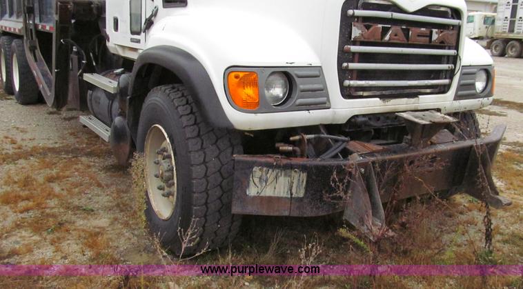 image for item G2162 2003 Mack CV713 waste disposal dump truck