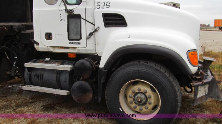 image for item G2162 2003 Mack CV713 waste disposal dump truck