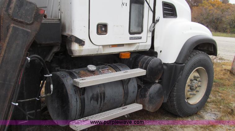 image for item G2162 2003 Mack CV713 waste disposal dump truck