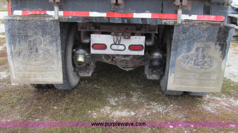 image for item G2162 2003 Mack CV713 waste disposal dump truck