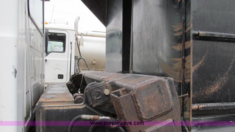 image for item G2162 2003 Mack CV713 waste disposal dump truck