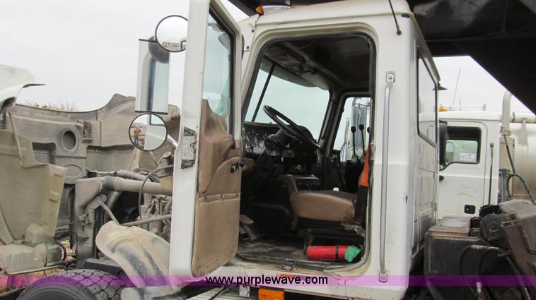 image for item G2162 2003 Mack CV713 waste disposal dump truck