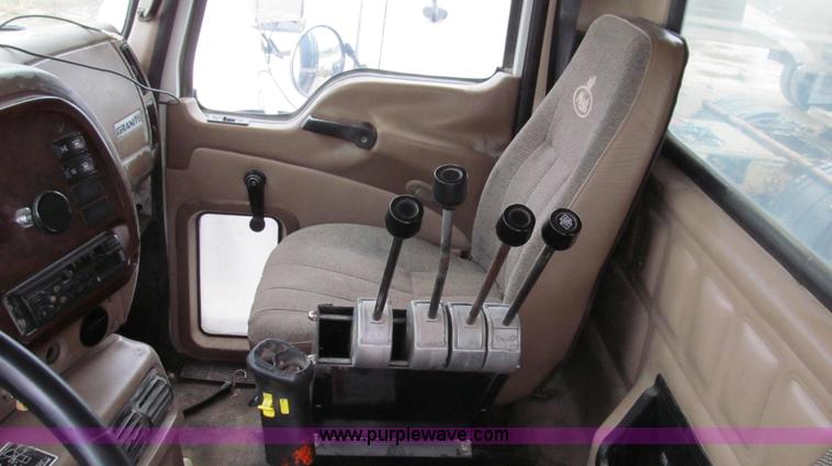 image for item G2162 2003 Mack CV713 waste disposal dump truck