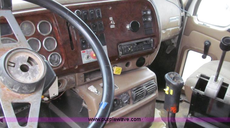 image for item G2162 2003 Mack CV713 waste disposal dump truck