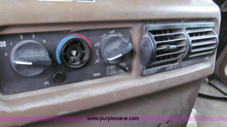 image for item G2162 2003 Mack CV713 waste disposal dump truck