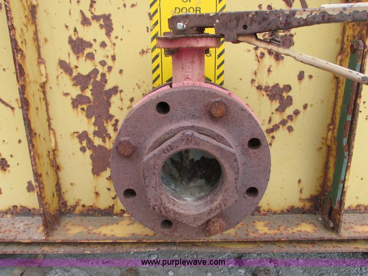 image for item G9210 1999 Ring-o-matic jet vacuum trailer