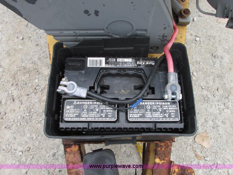 image for item G9210 1999 Ring-o-matic jet vacuum trailer