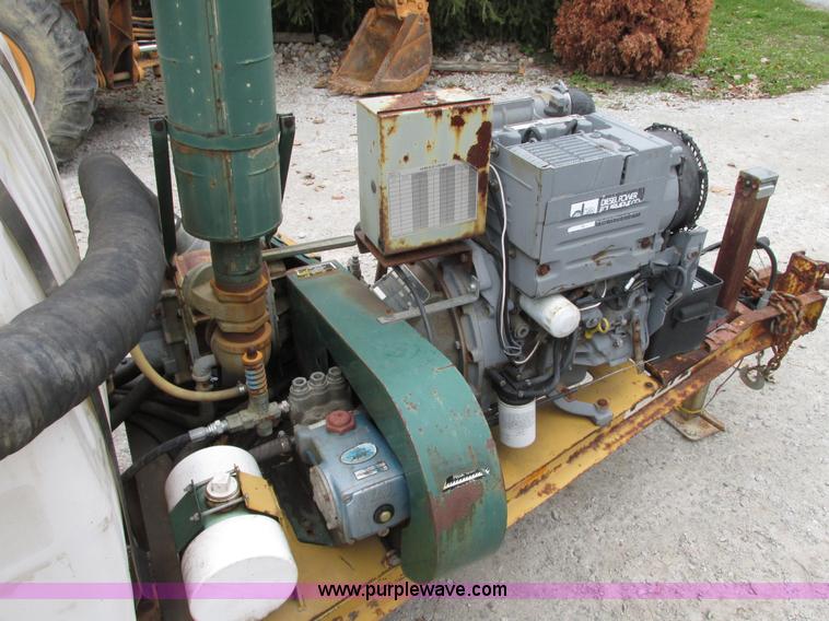 image for item G9210 1999 Ring-o-matic jet vacuum trailer