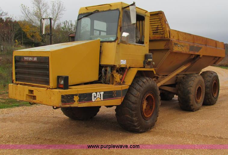 image for item G9396 Caterpillar D250D haul truck