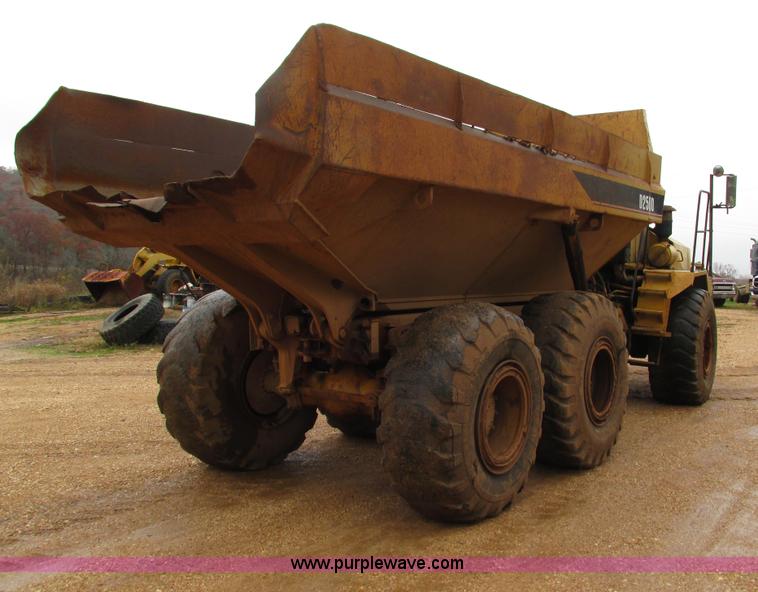 image for item G9396 Caterpillar D250D haul truck