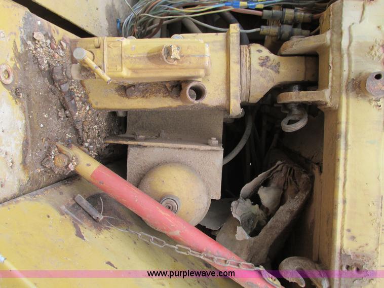 image for item G9396 Caterpillar D250D haul truck