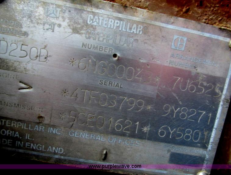 image for item G9396 Caterpillar D250D haul truck