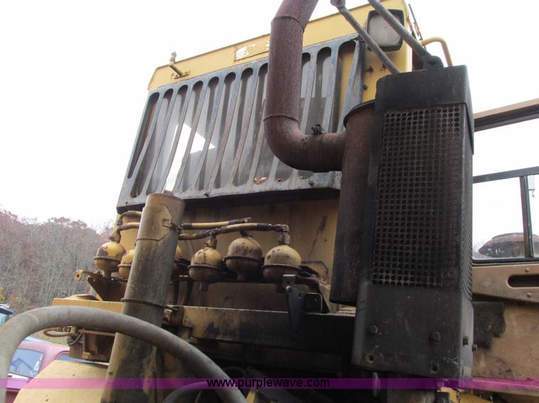 image for item G9396 Caterpillar D250D haul truck