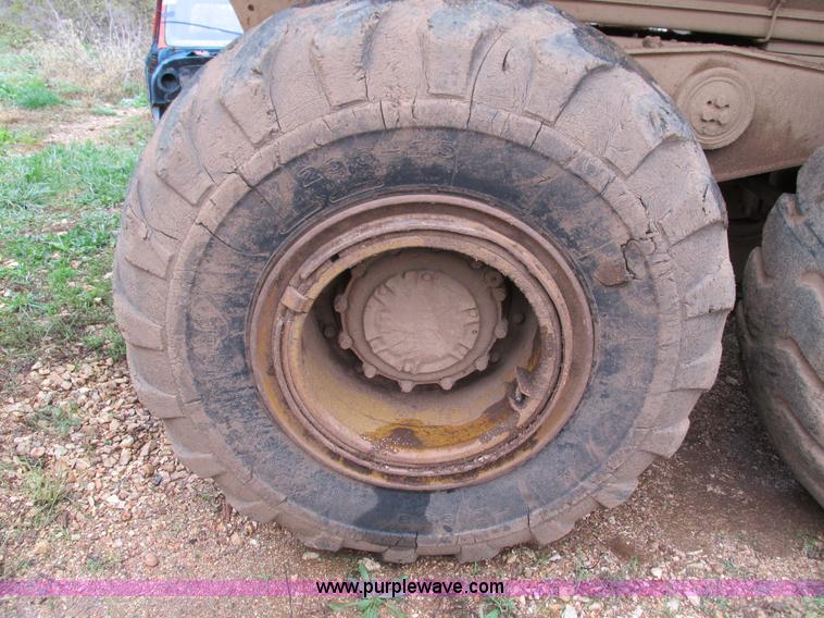 image for item G9396 Caterpillar D250D haul truck