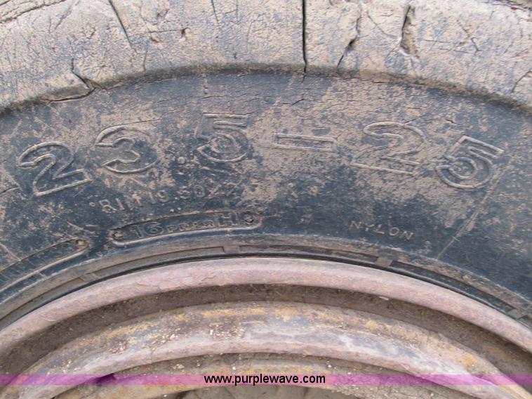 image for item G9396 Caterpillar D250D haul truck