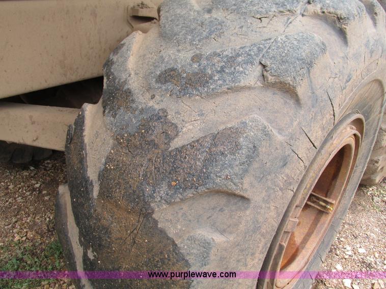 image for item G9396 Caterpillar D250D haul truck