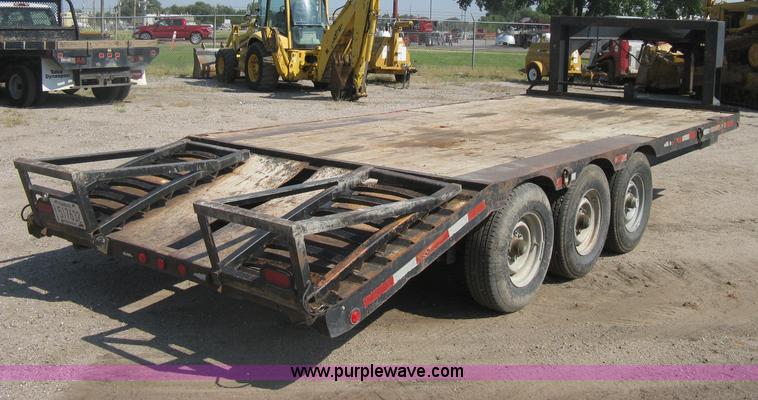 image for item H6415 1981 JFW triple axle gooseneck trailer