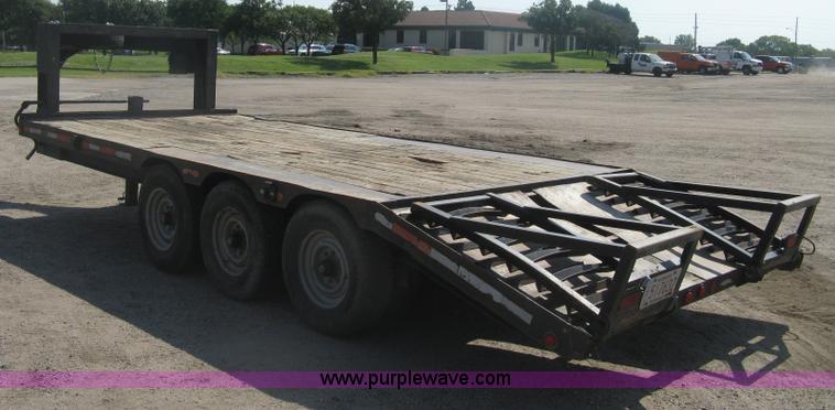 image for item H6415 1981 JFW triple axle gooseneck trailer