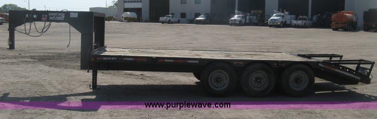 image for item H6415 1981 JFW triple axle gooseneck trailer