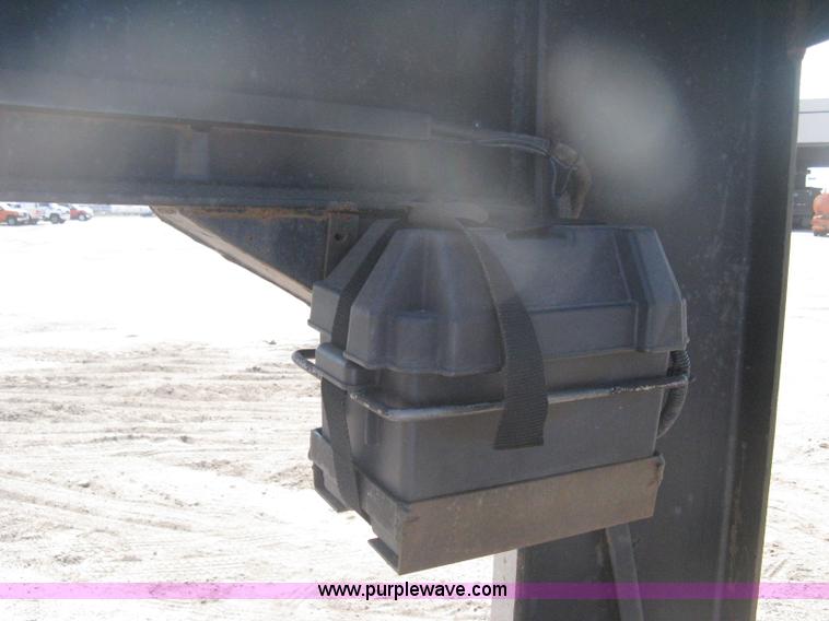 image for item H6415 1981 JFW triple axle gooseneck trailer