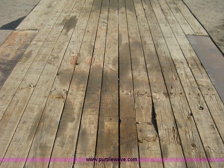 image for item H6415 1981 JFW triple axle gooseneck trailer