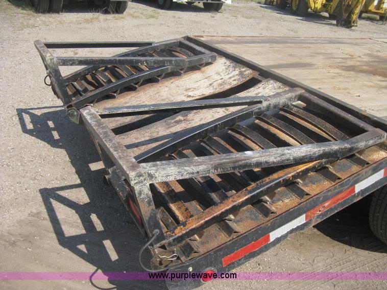image for item H6415 1981 JFW triple axle gooseneck trailer