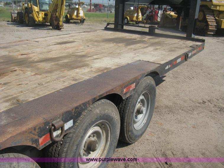 image for item H6415 1981 JFW triple axle gooseneck trailer