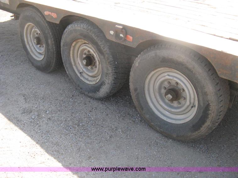 image for item H6415 1981 JFW triple axle gooseneck trailer