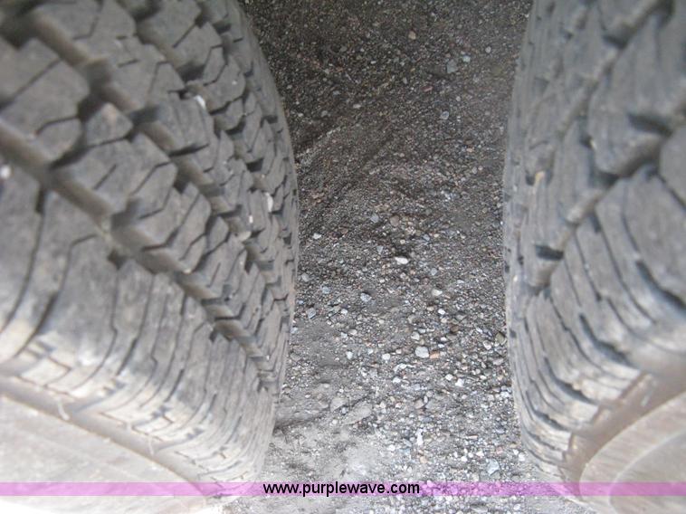 image for item H6415 1981 JFW triple axle gooseneck trailer