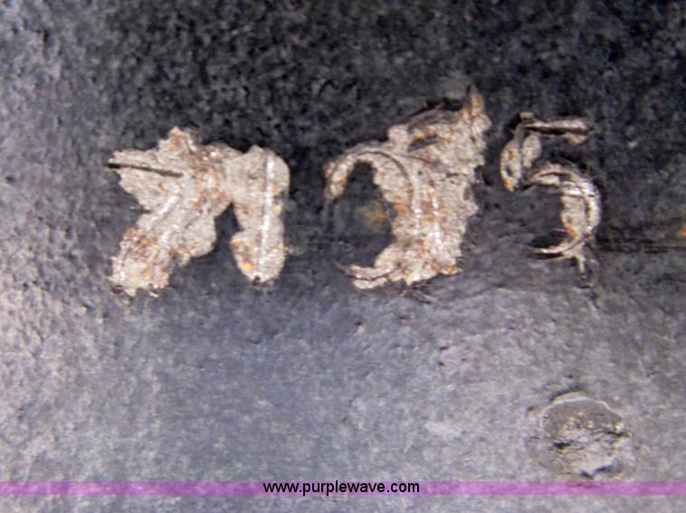 image for item H6415 1981 JFW triple axle gooseneck trailer