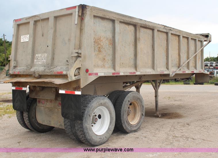 image for item H6737 1997 Hilbilt end dump trailer