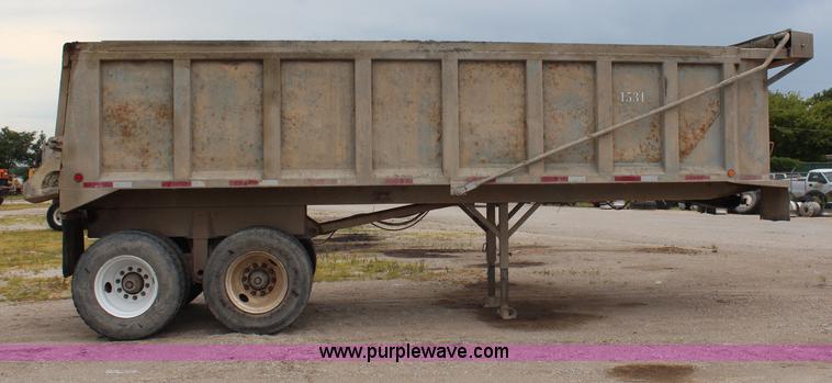 image for item H6737 1997 Hilbilt end dump trailer