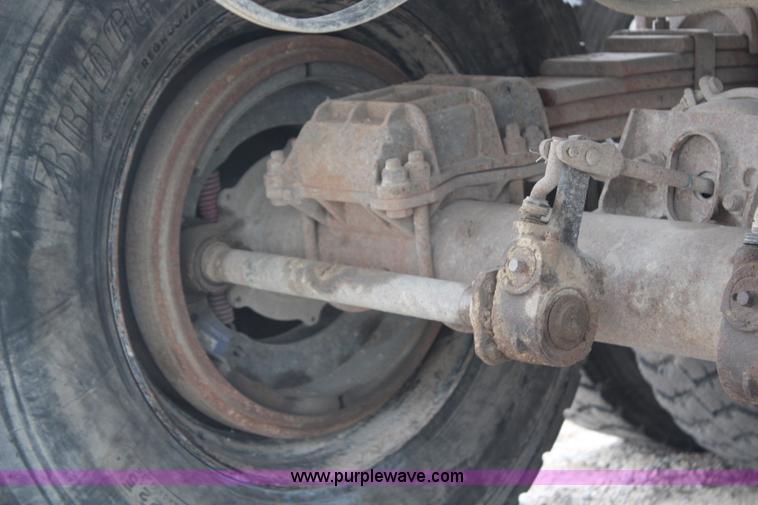 image for item H6737 1997 Hilbilt end dump trailer