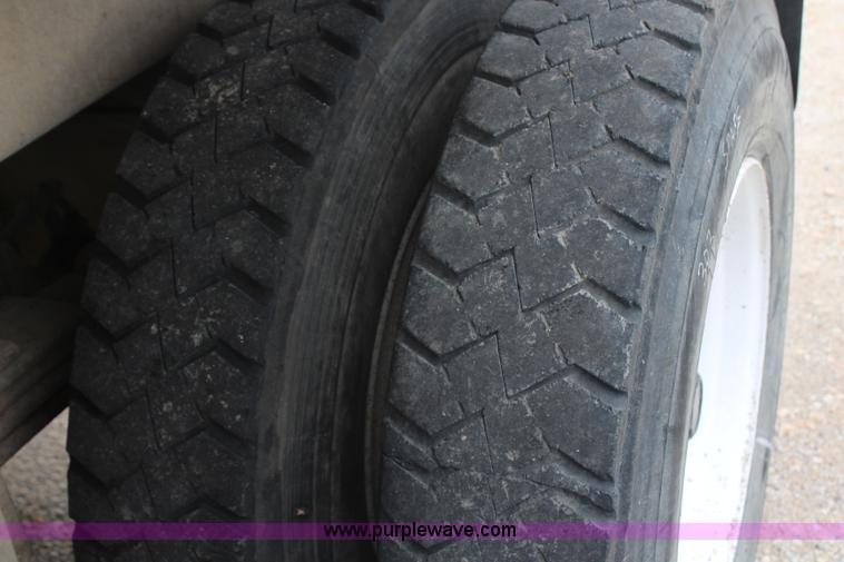 image for item H6737 1997 Hilbilt end dump trailer