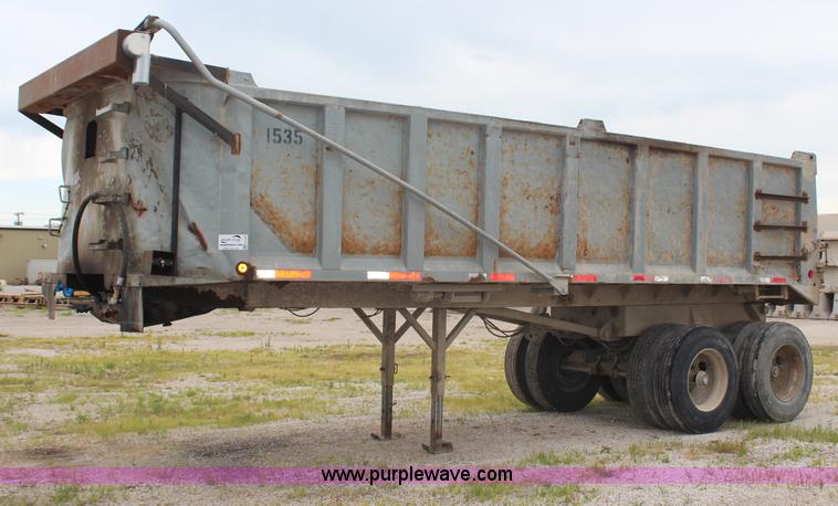 image for item H6738 1998 Hilbilt end dump trailer