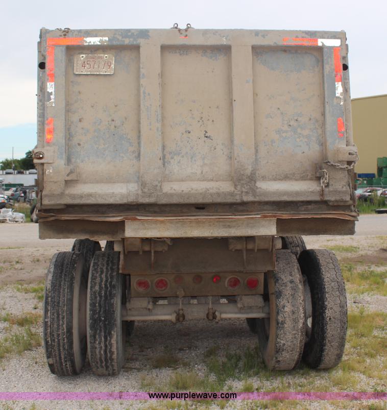 image for item H6738 1998 Hilbilt end dump trailer
