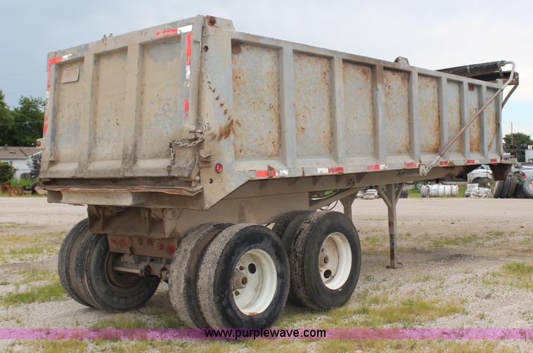 image for item H6738 1998 Hilbilt end dump trailer