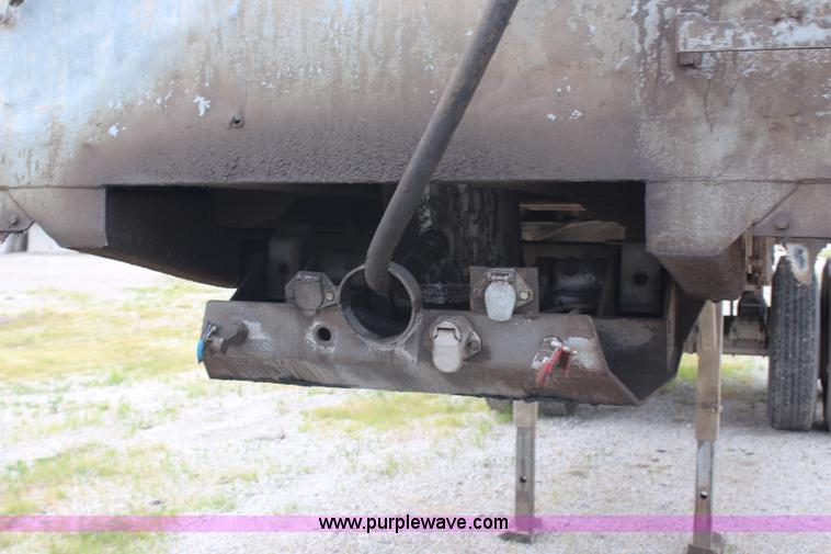 image for item H6738 1998 Hilbilt end dump trailer