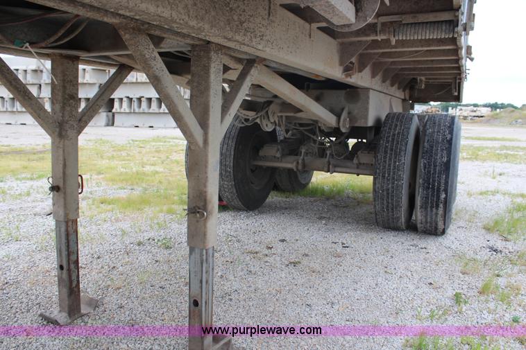 image for item H6738 1998 Hilbilt end dump trailer