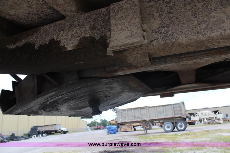 image for item H6738 1998 Hilbilt end dump trailer