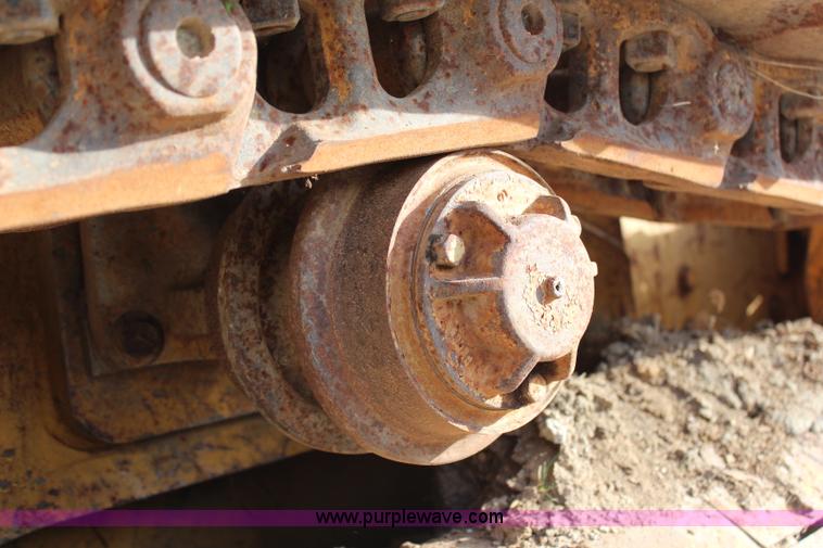 image for item H6797 1984 John Deere 755A track loader