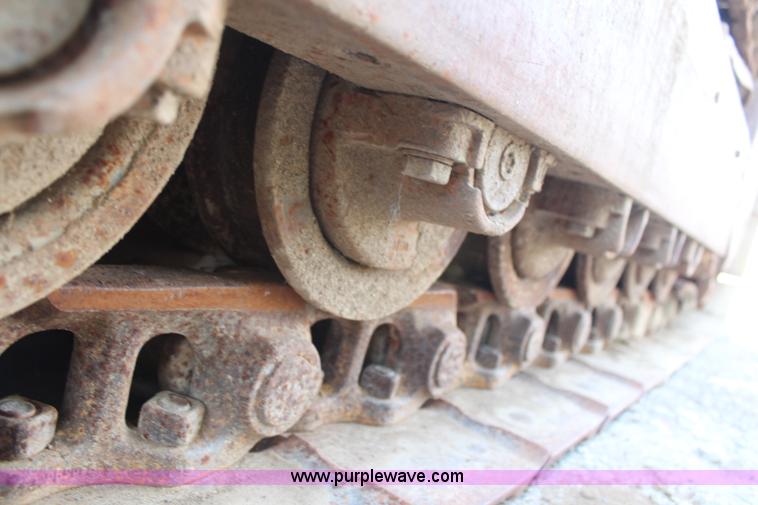 image for item H6797 1984 John Deere 755A track loader