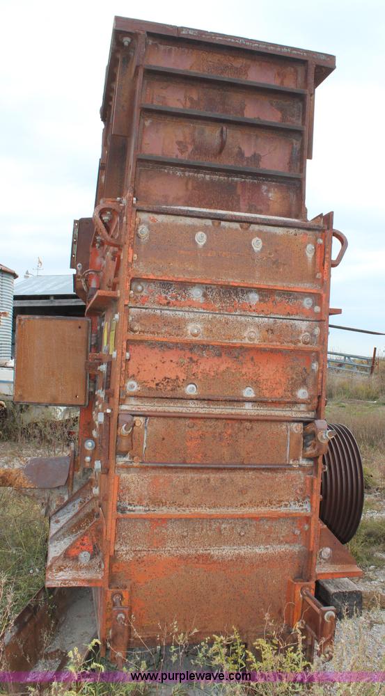 image for item H6823 1984 Universal rock crusher