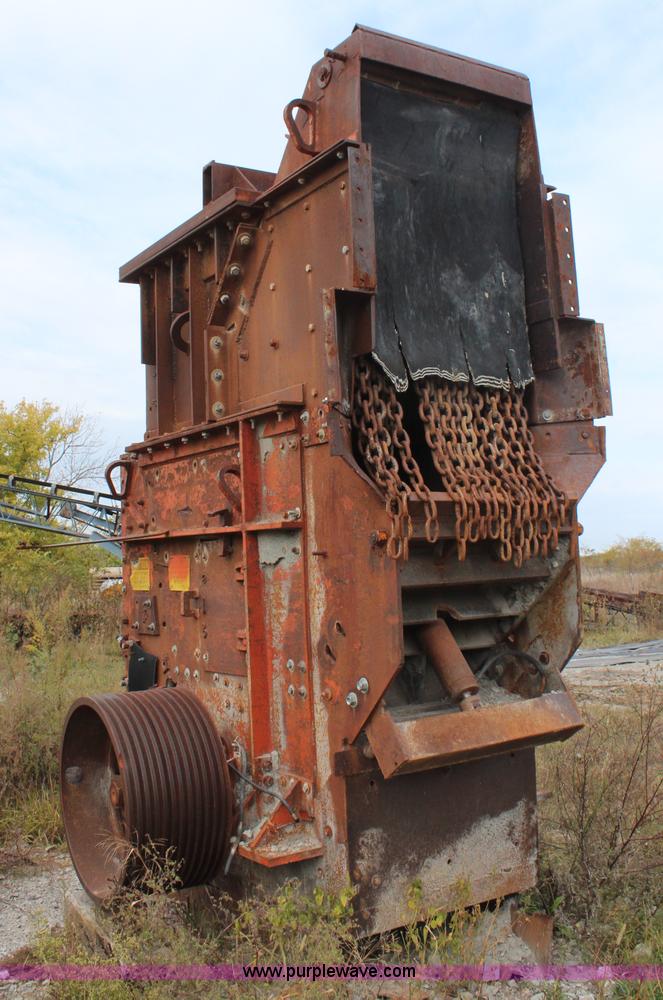 image for item H6823 1984 Universal rock crusher