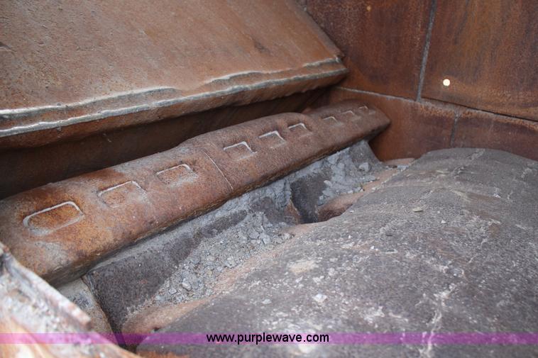 image for item H6823 1984 Universal rock crusher