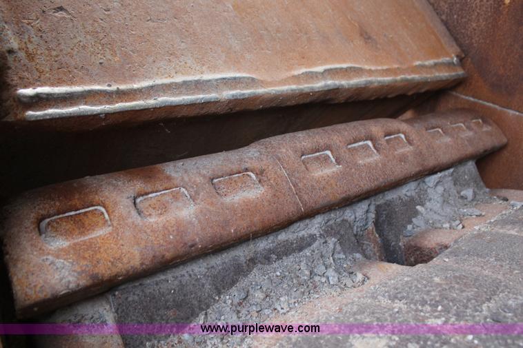 image for item H6823 1984 Universal rock crusher