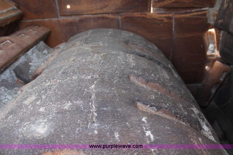 image for item H6823 1984 Universal rock crusher