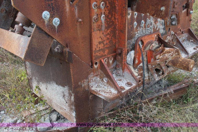 image for item H6823 1984 Universal rock crusher