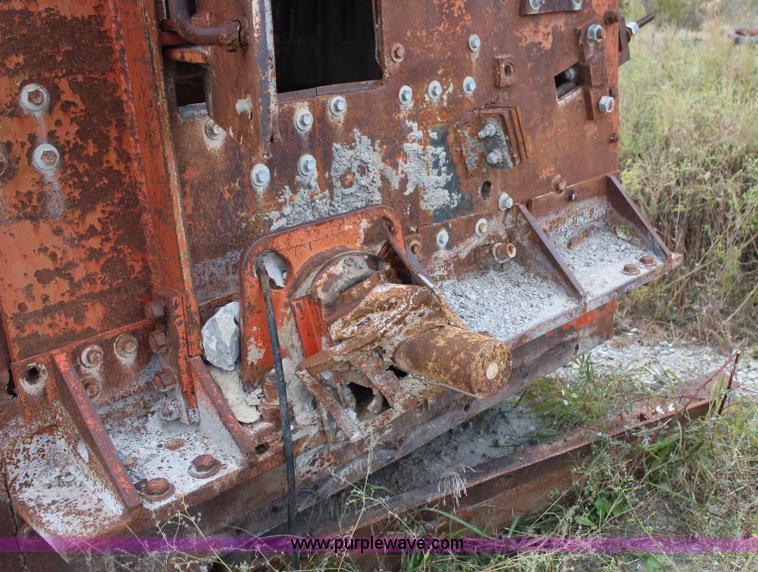 image for item H6823 1984 Universal rock crusher