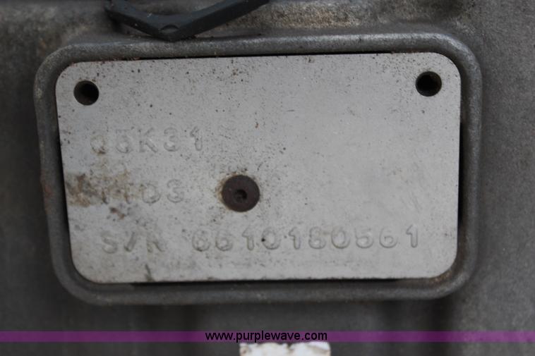 image for item H6981 2006 Freightliner Condor truck cab and chassis